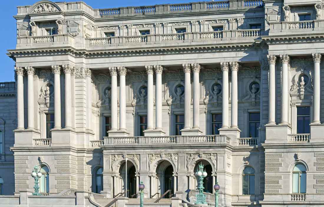 Close up of a government building with old architecture